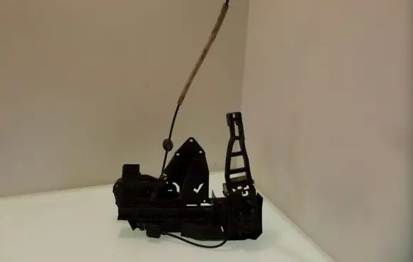 Ford Focus Front door lock 240015003