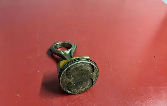 BMW X5 E70 Piston with connecting rod 7544525 7542292 11247544525