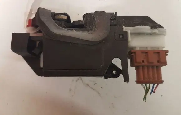 Peugeot 607 Rear door lock