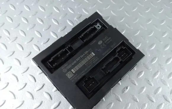 Audi A8 S8 D4 4H Comfort/convenience module 4H0907064GN 00002001