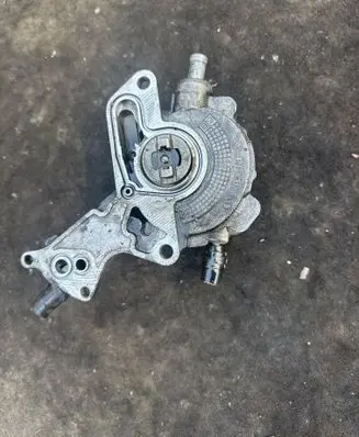 Skoda Fabia Mk1 (6Y) Fuel injection high pressure pump 038145209A
