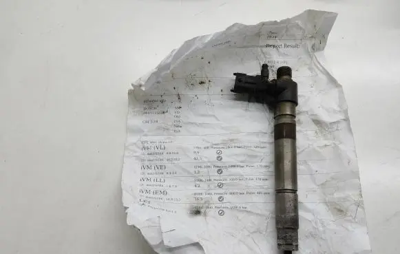 Land Rover Freelander 2 - LR2 Fuel injector 0445115042