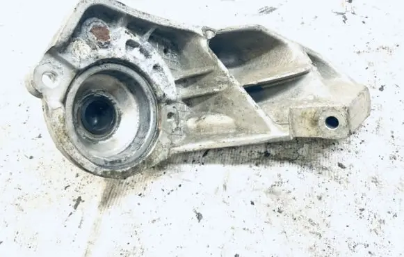 Alfa Romeo 147 Engine mounting bracket 60625000s b849