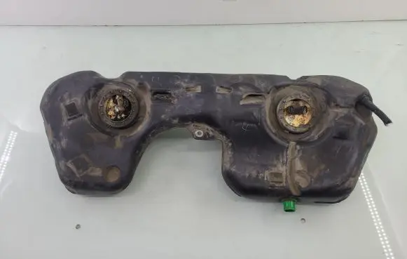 BMW 3 E90 E91 Fuel tank 7188596 6765701 6765703