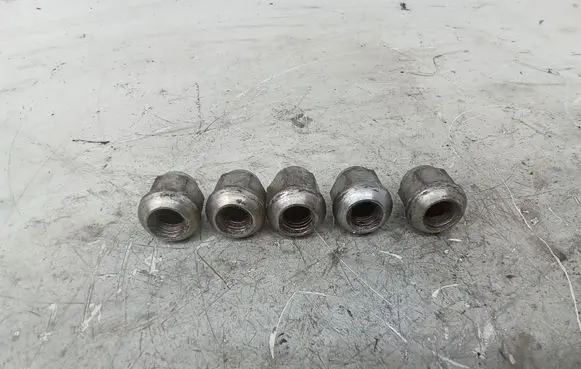 Honda FR-V Nuts/bolts 