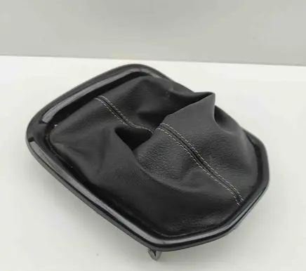 Toyota Hilux (AN120, AN130) Gear lever shifter trim leather/knob 58842KK120