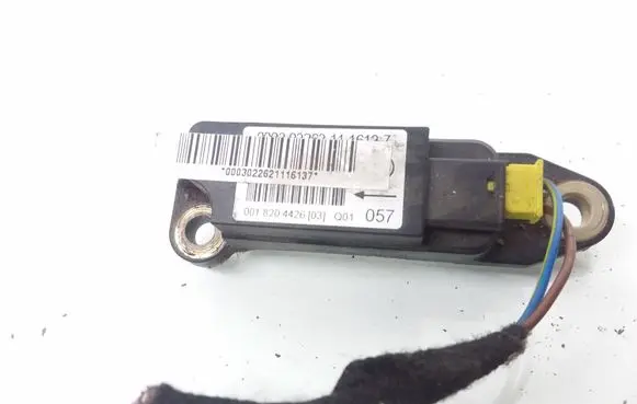 Mercedes-Benz C W203 Airbag deployment crash/impact sensor 0018204426