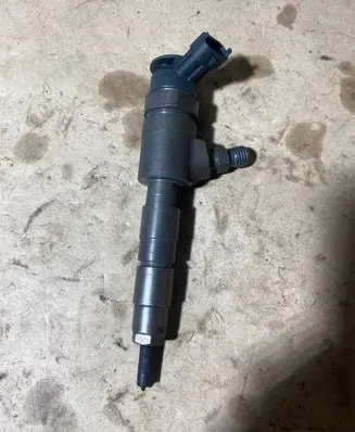 Fuel injector