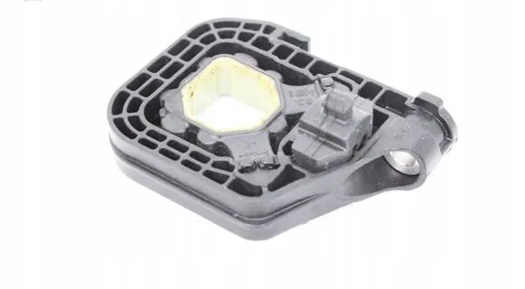 Radiator mount bracket