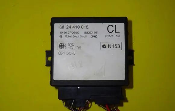 Opel Zafira A Comfort/convenience module 24410018