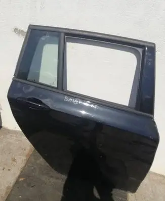BMW 2 F46 Rear door