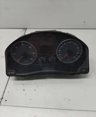 Volkswagen Golf Plus Speedometer (instrument cluster) 1K0920862KX 1K0920862KK
