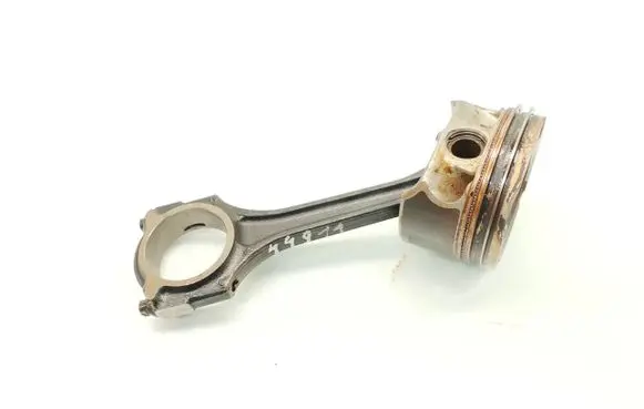 Mercedes-Benz B W247 Piston with connecting rod 