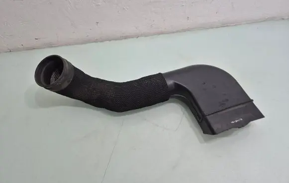 Hyundai Tucson JM Air intake duct part 282102E000