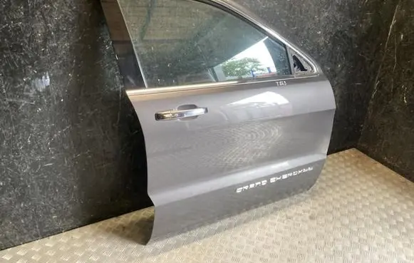 Jeep Grand Cherokee Front door