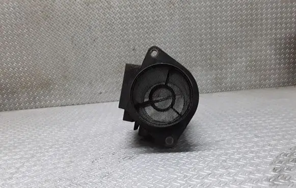 Volkswagen Golf III Mass air flow meter 074906461 71822101