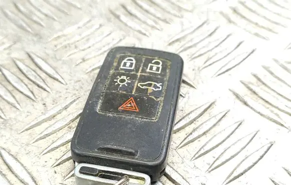 Volvo S60 Ignition key/card 