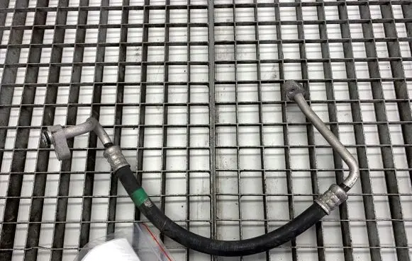 Toyota Yaris Air conditioning (A/C) pipe/hose