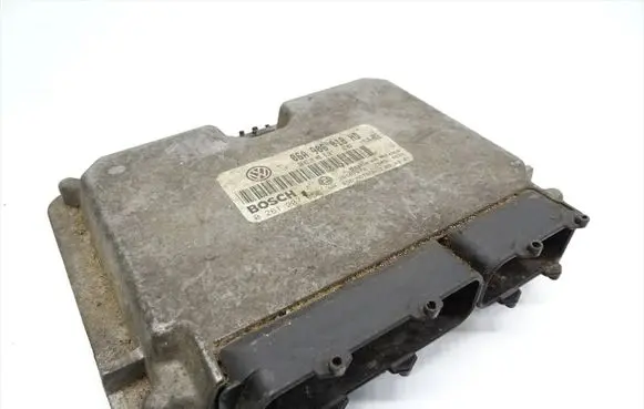Volkswagen New Beetle Engine control unit/module 06A906018HD 0261207056
