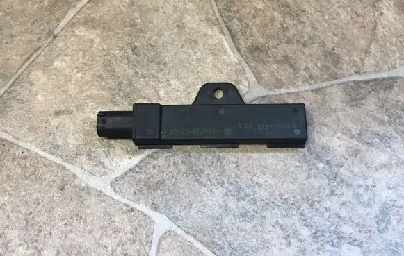 BMW 5 GT F07 Keyless system antenna 9220831