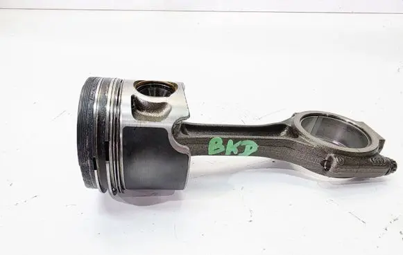 Audi A4 S4 B6 8E 8H Piston 