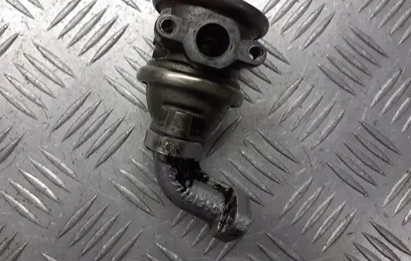 Audi A6 S6 C6 4F EGR valve