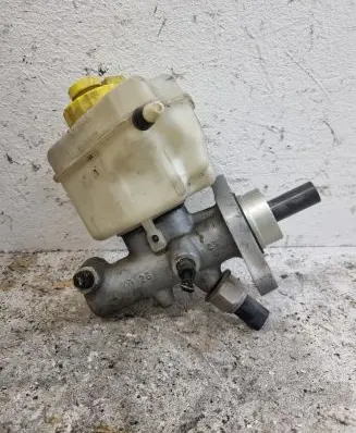 Volkswagen Touareg I Master brake cylinder 03350884921