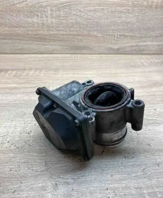 Volkswagen Tiguan Throttle valve 03L128063K A2C53369978
