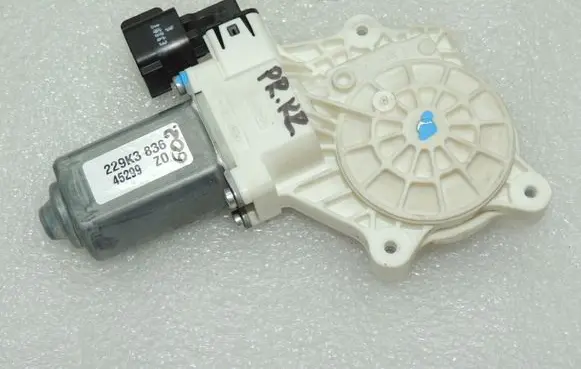 Ford Focus ST Front door window regulator motor 6CP114A389L3C