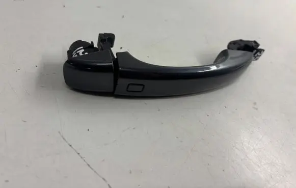 Audi Q3 8U Front door exterior handle 8T0837205A