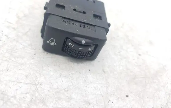 Nissan X-Trail T30 Light switch 4615B