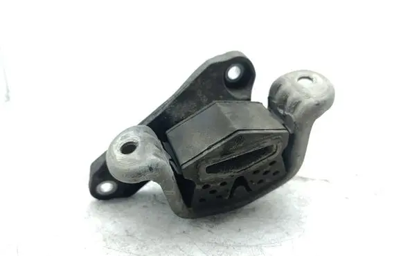 Volkswagen Transporter - Caravelle T6 Engine mount bracket 7E0399151A