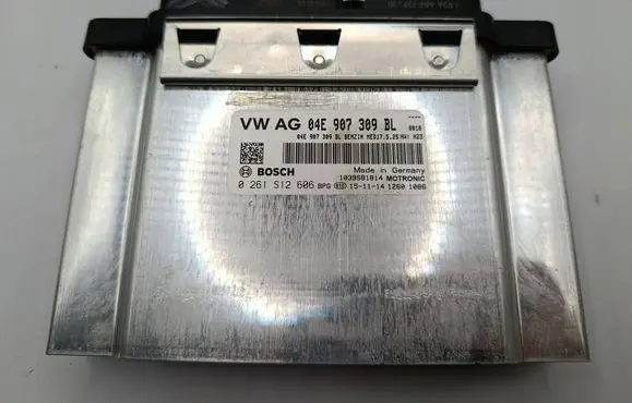 Volkswagen Golf VII Engine control unit/module 04E907309BL
