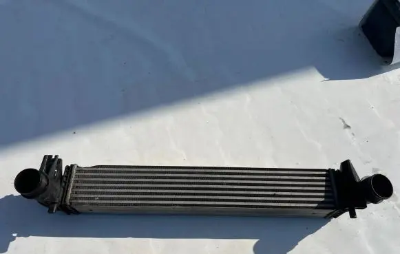 Volkswagen Polo VI Intercooler radiator 2Q0145805 8F8500000 WMQBA0