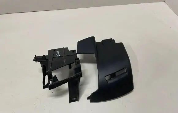 BMW X3 E83 Seat belt trim 3400512 51473400512 51477054314