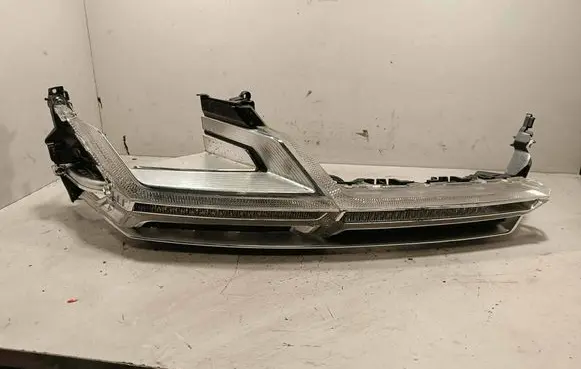 Audi Q7 4M Headlight part A08SXYVG 141020 7716261299