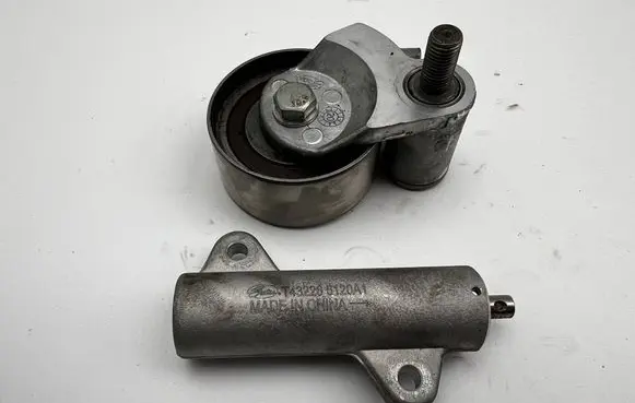 Toyota Land Cruiser (J120) Generator/alternator belt tensioner T432265120A1
