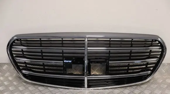Mercedes-Benz S W223 Front bumper upper radiator grill 40504918