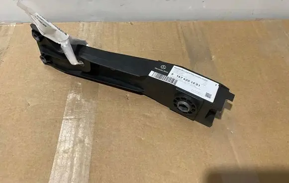 Mercedes-Benz GLE W167 Headlight/headlamp mounting bracket A1676201401