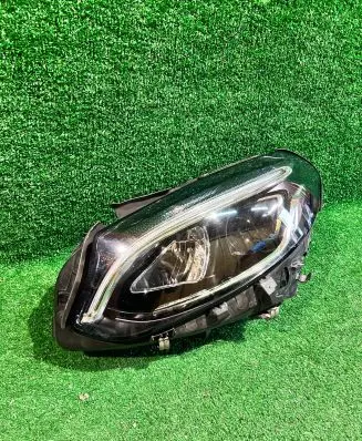 Mercedes-Benz B W246 W242 Headlight/headlamp A2469066901