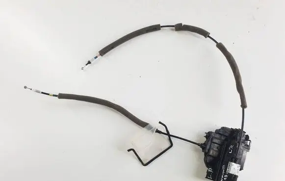 Infiniti M Y51 Front door lock