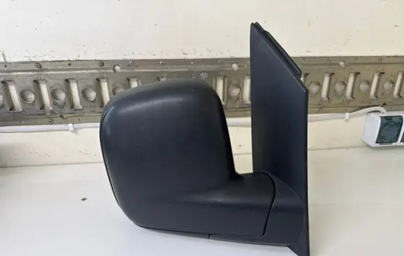 Volkswagen Caddy Manual wing mirror 044775