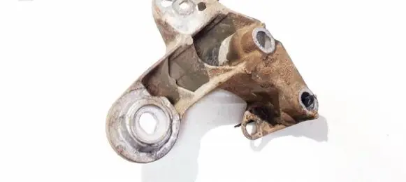Audi A4 S4 B5 8D Engine mounting bracket 8d0199352g