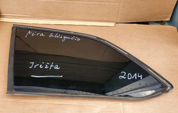 Skoda Octavia Mk3 (5E) Rear side window 5E9845297