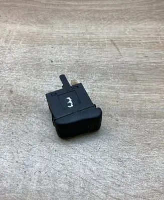 Volkswagen Polo III 6N 6N2 6NF Windscreen/window heater switch 6N1959621