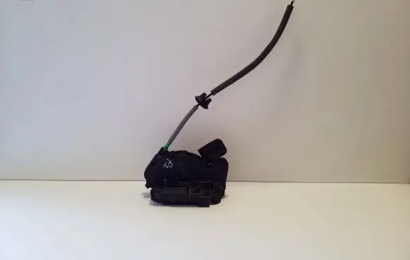 Audi Q3 F3 Front door lock C5B5TC837015B 5TC837015B