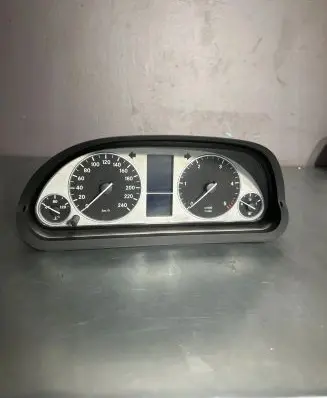 Mercedes-Benz B W245 Speedometer (instrument cluster) A1695401048 0263643248 A1695407411