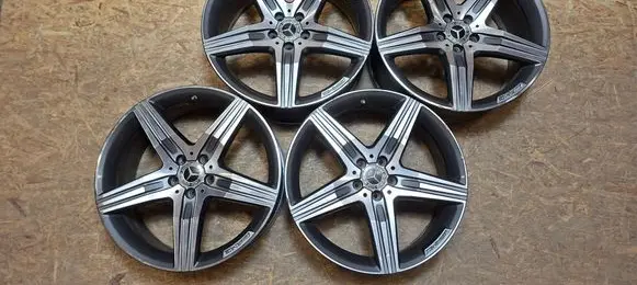 Mercedes-Benz S W222 R20 alloy rim A2224011300 A2224011200 B00156