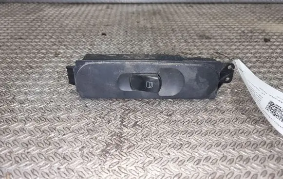 Mercedes-Benz Sprinter W906 Electric window control switch A9065451913