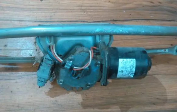 Renault Kangoo I Wiper motor